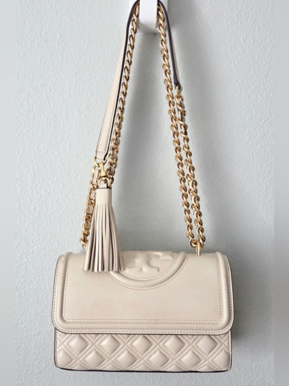 Tory Burch Fleming Cream Quilted Leather Shoulder Bag with Tassel and Gold Chain